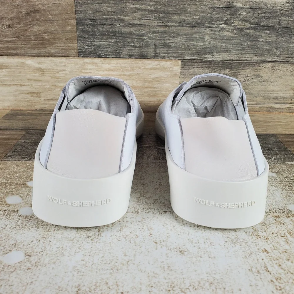 Wolf & Shepherd new without